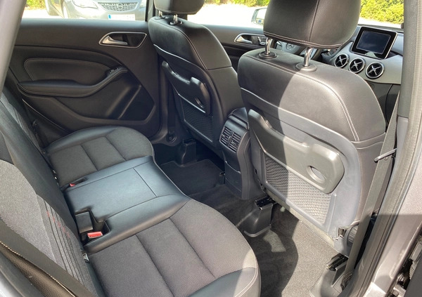Mercedes-Benz Klasa B cena 43900 przebieg: 108000, rok produkcji 2015 z Pleszew małe 301